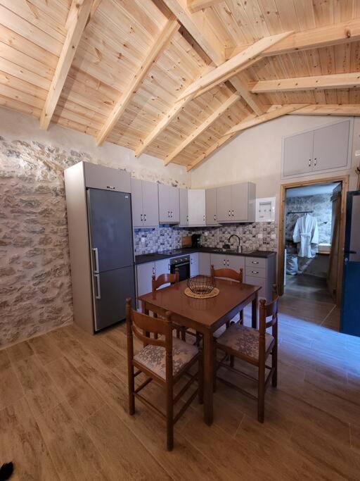 Filia'S House Villa อาเรโอโปลิส ภายนอก รูปภาพ